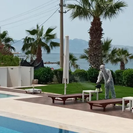 Hotel Turiya 4*