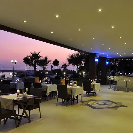 Turiya Hotell 4*